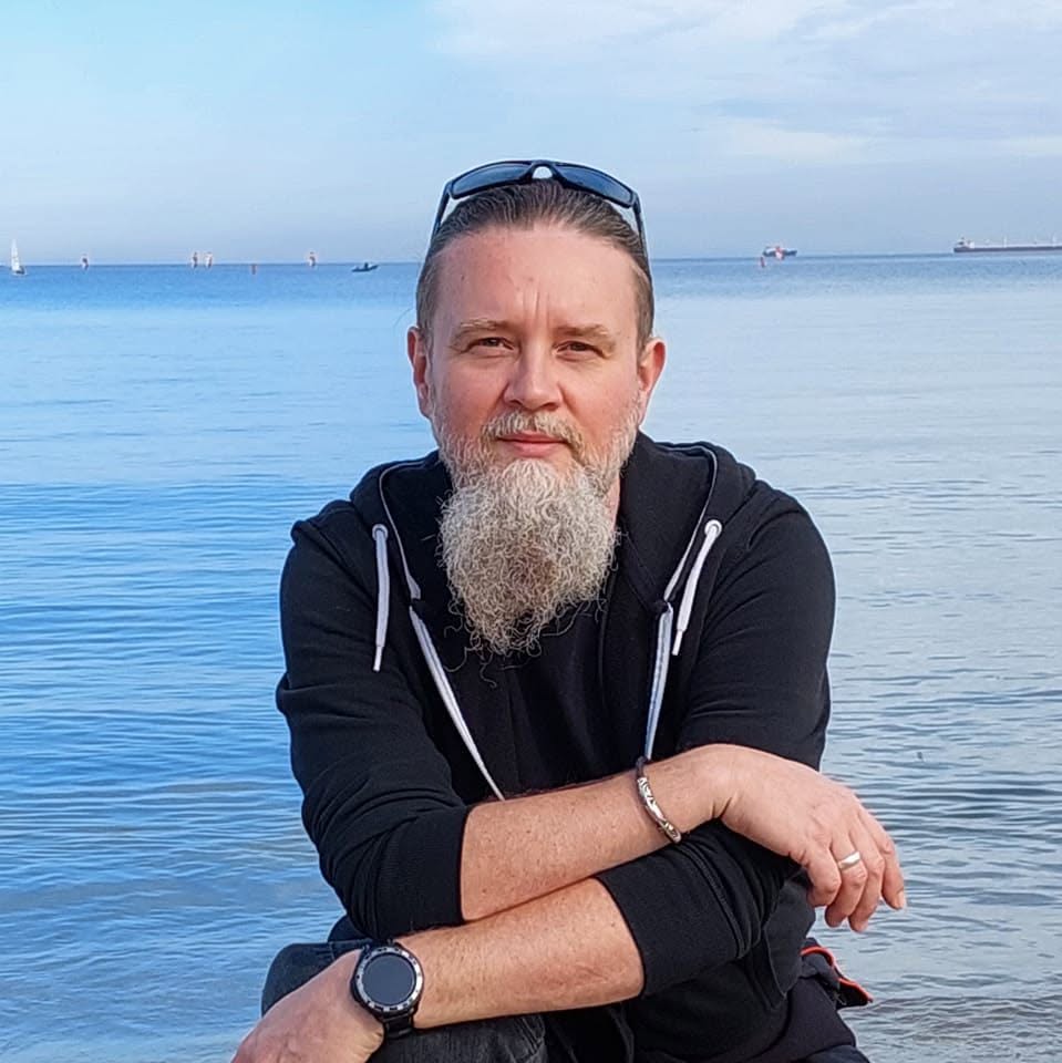 Adrian Mikołajewicz — moderator DUŻE-M